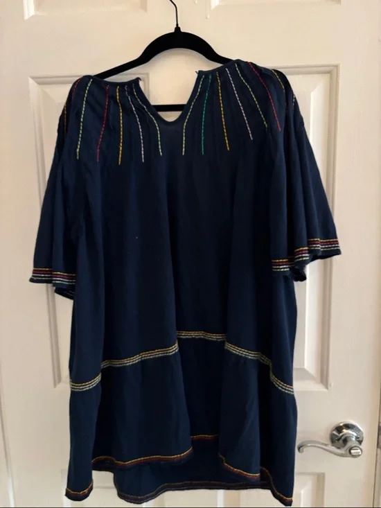 Mauve Navy Short-Sleeve Embroidered Tunic Top - Picture 3 of 3